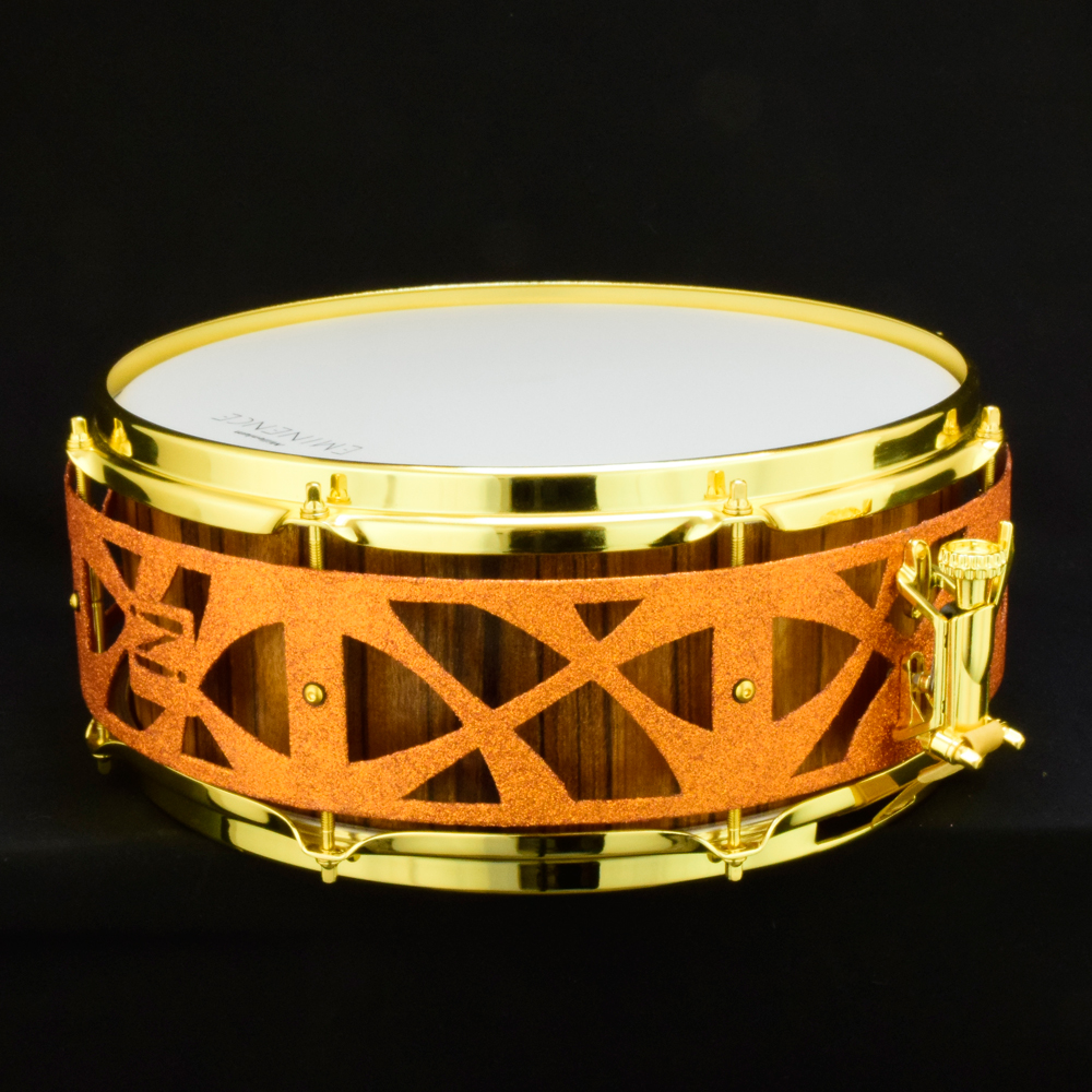 Offram frake over ash stave shell free-floatinf snare