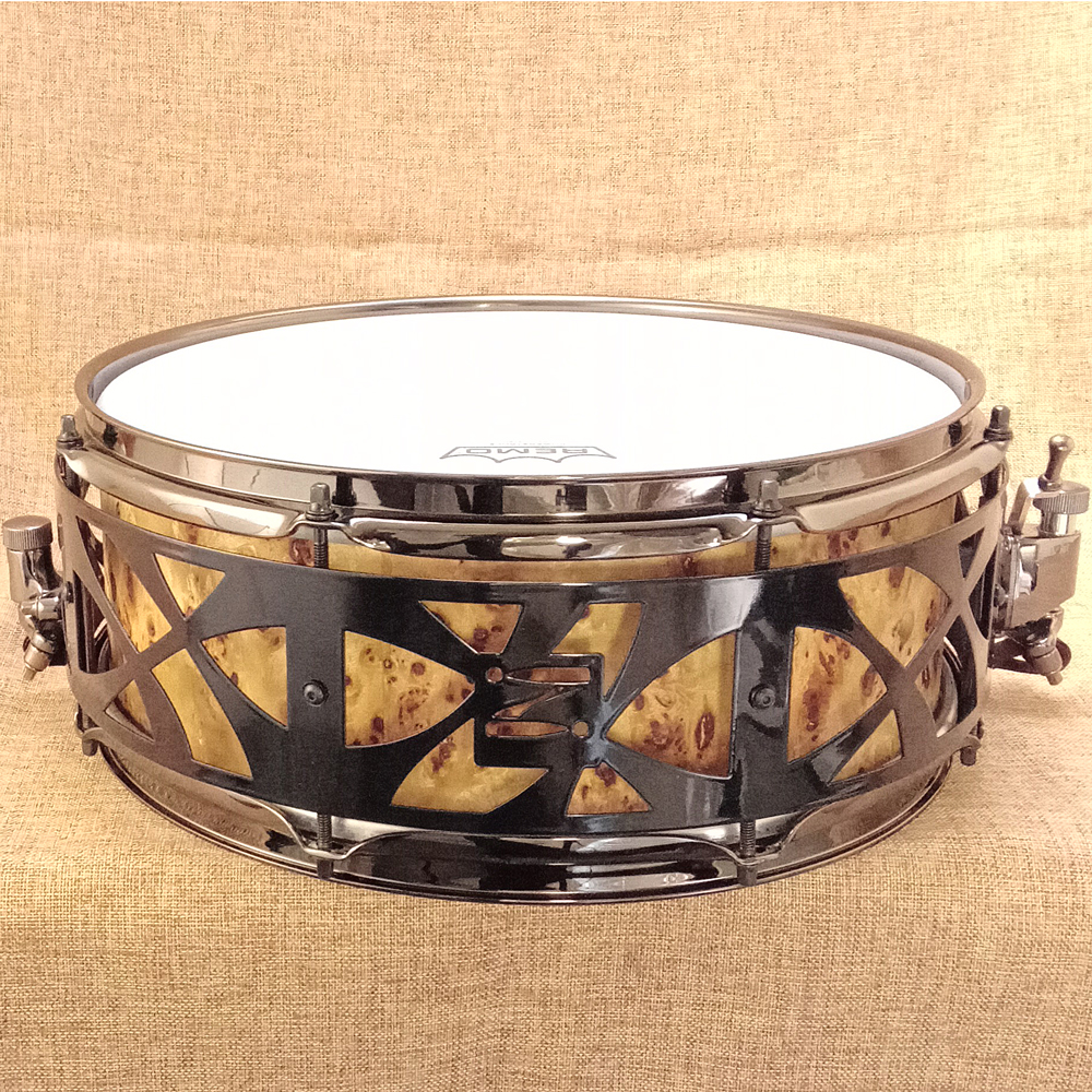 Stave snare drum, fully free-floating